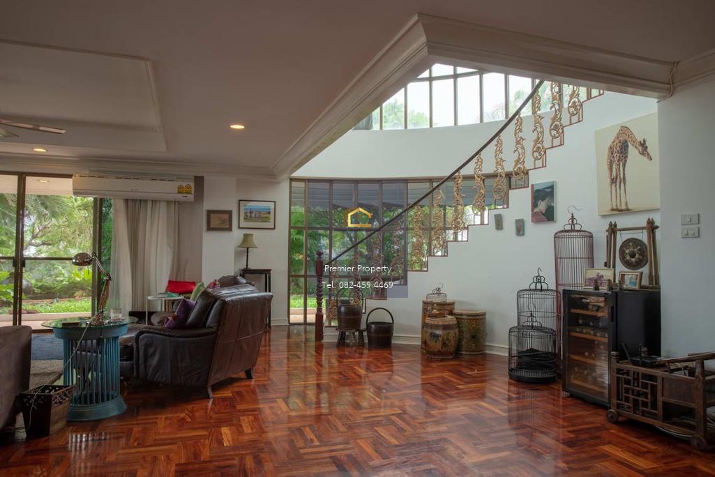 ปล่อยเช่าอพาร์ทเมนท์ 4 ห้องนอน Duplex พร้อมสวนส่วนตัว (Private Garden)
