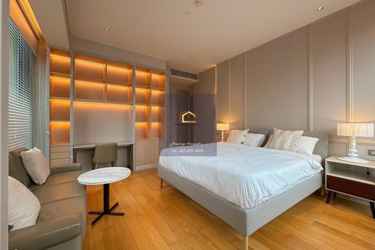 For Rent Fully furnished Duplex 3 bedrooms, 3 bathrooms Sindhorn Residence
