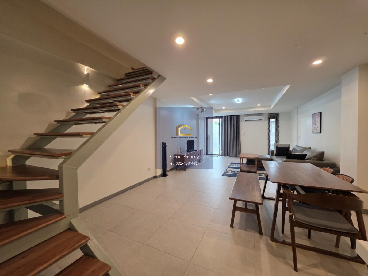ให้เช่าทาวน์เฮ้าส์หลังมุม แบบ 2 ห้องนอน ตกแต่งสไตล์ modern ในซอยลาดพร้าว 87 ใกล้รถไฟฟ้าสถานีลาดพร้าว 83
