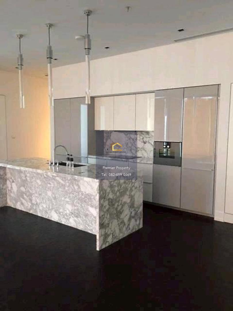 Unfurnished 3 Bedrooms rent at the Ritz-calton Mahanakorn