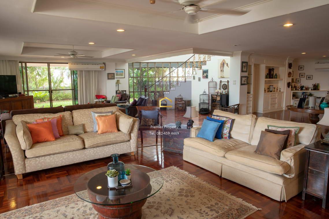 ปล่อยเช่าอพาร์ทเมนท์ 4 ห้องนอน Duplex พร้อมสวนส่วนตัว (Private Garden)