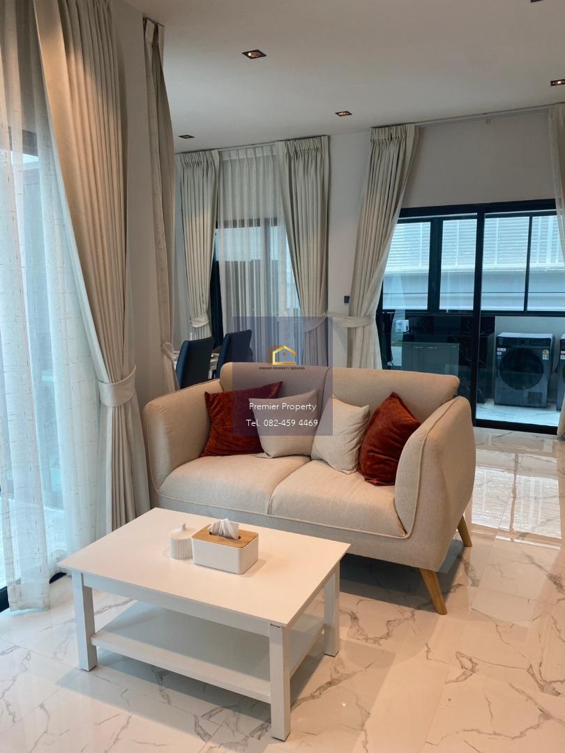ปล่อยเช่าทาวโฮมน์หรู 4 ห้องนอน ใกล้สถานีใต้ดินศูนย์วัฒนธรรม เพียง 950 เมตร 